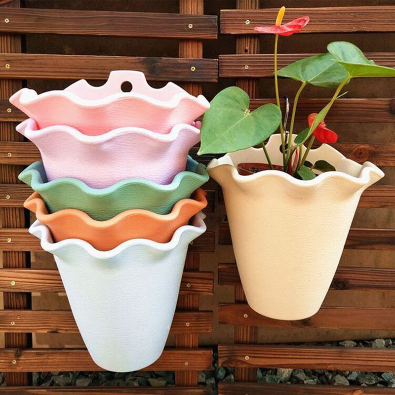 وعاء الزهور البلاستيكي المثبت  - مراجعة Vertical Wall Planter وسعره